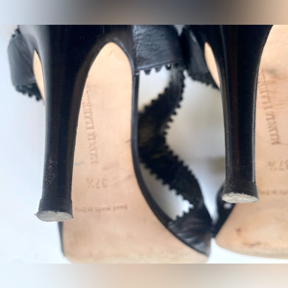EUC Manolo Blahnik Black leather Sandals Heels, size 37.5, US 7.5 - Picture 6 of 7